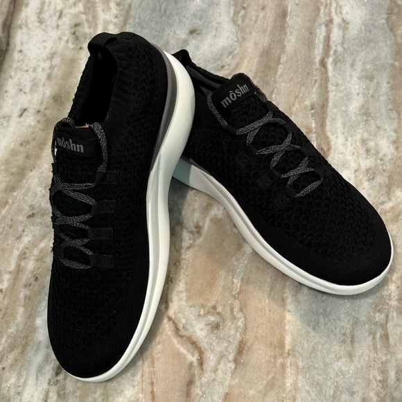 Women’s MOSHN By Klogs Vigor black rocker bottom sneakers- Size 10.5 - Picture 8 of 11